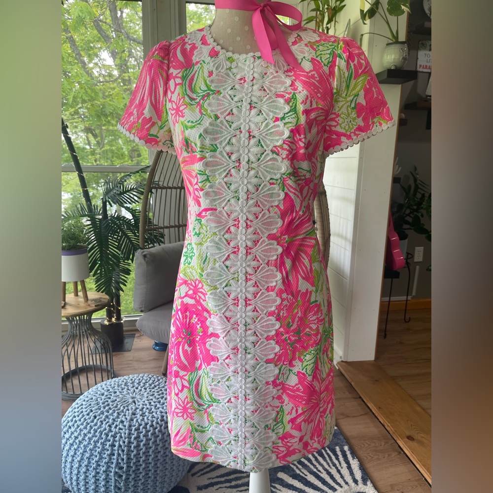 Lilly Pulitzer Maisie stretch dress Pink and Green Lace accent size 6 excellent - Picture 1 of 6